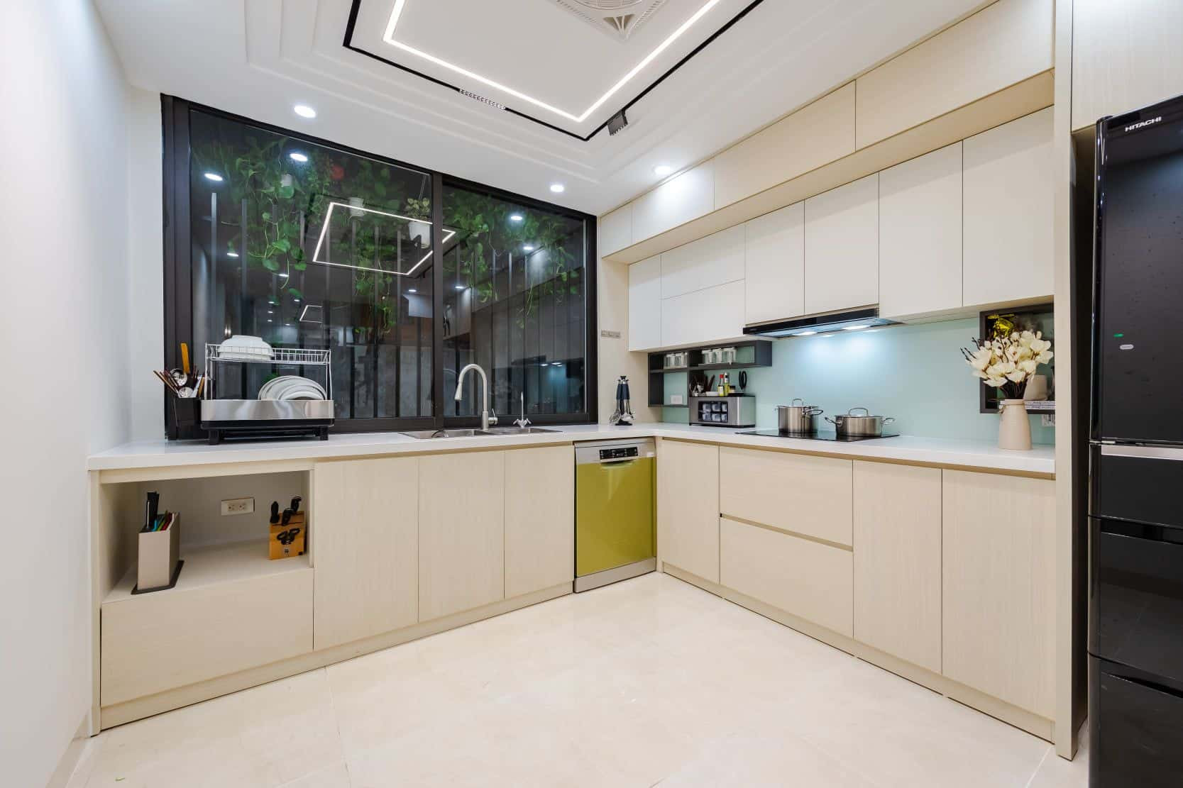 alt text: Hình ảnh tường bị thấm nước