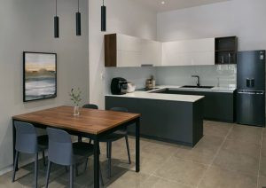 Nhà cấp 4 mái bằng có khu bếp chữ L